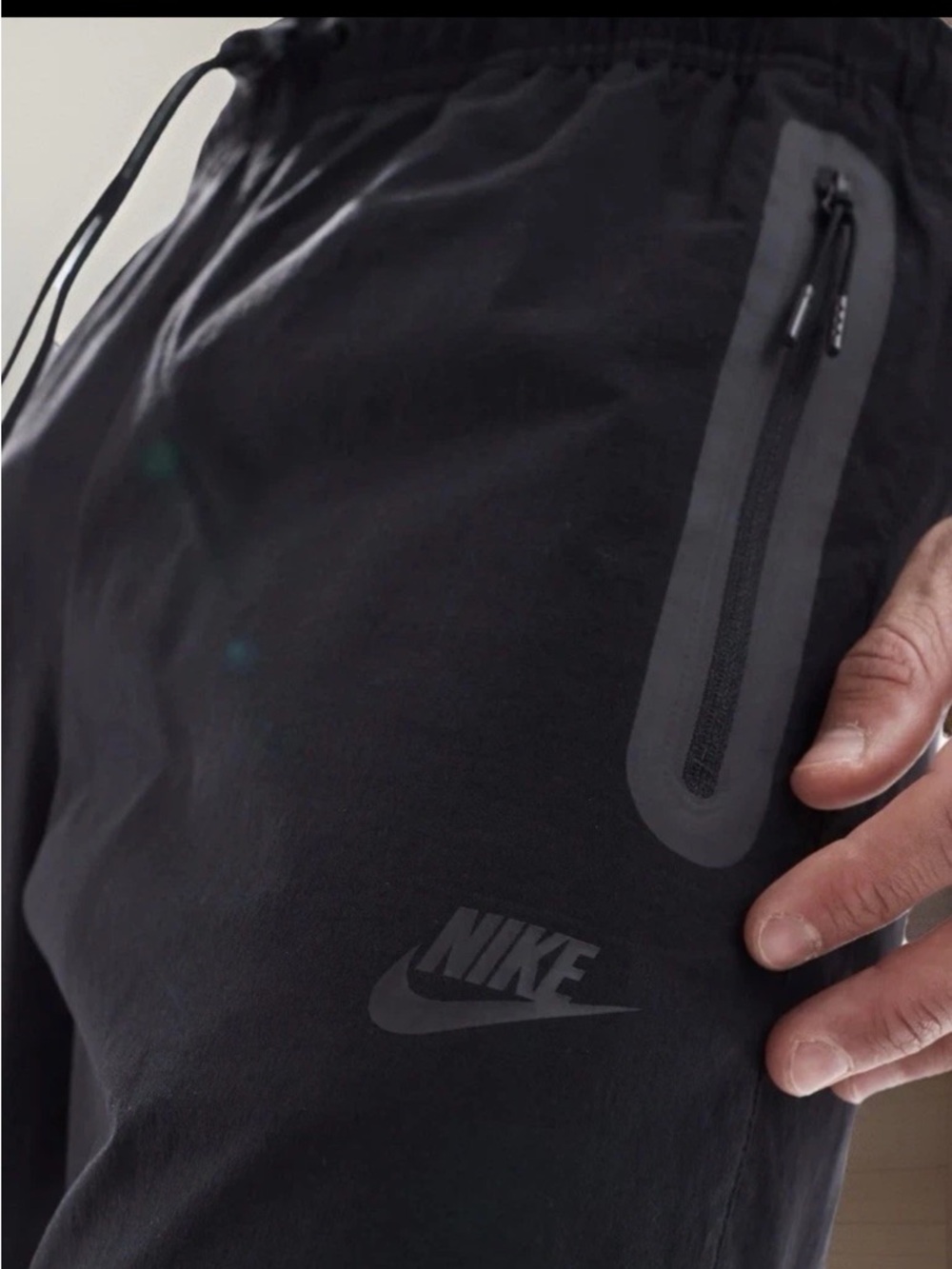 NIKE Pants Mens Small Black Tech Drawcord Waist Zipper Pockets Lightweight Track - Picture 2 of 14